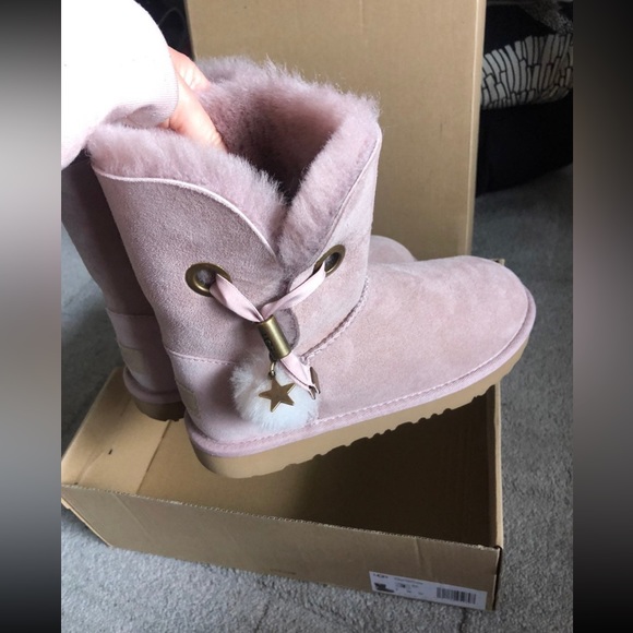 NEW Gorgeous NWT $250 UGG boots - Irina Star Charm limited edition! Price FIRM! - Picture 3 of 12